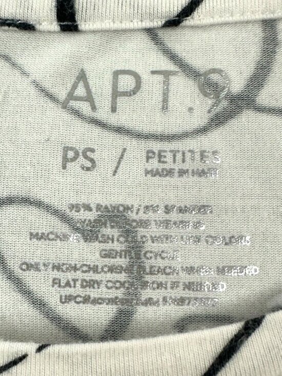 Apt. 9 Short Sleeve Heart Doodle Tee - Picture 7 of 8